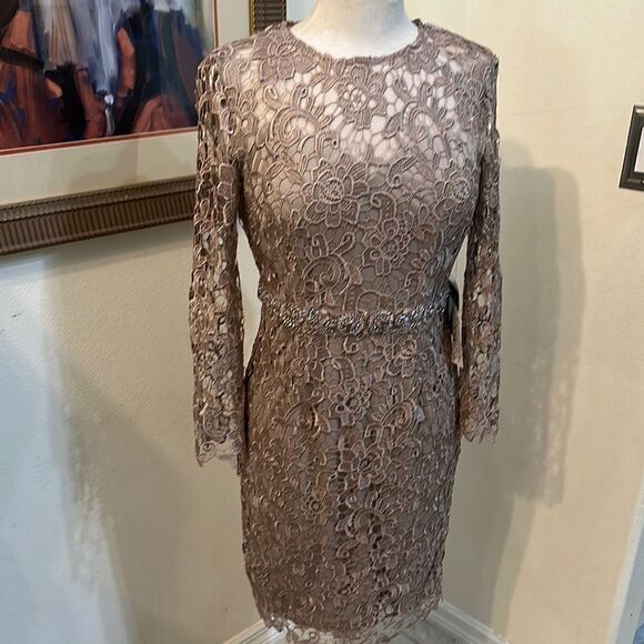 NWT MARINA Champagne Lace Dress w/ Long Sleeves Size 4 - Picture 6 of 15